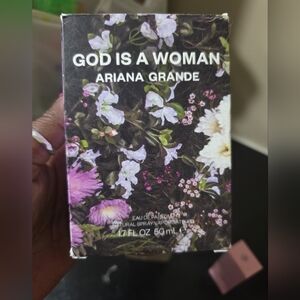 Ariana Grande Perfume GOD IS A WOMEN